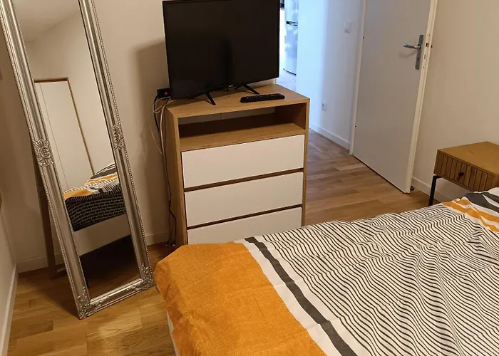 شقة Chez Sibylle Chevreuse Saclay *